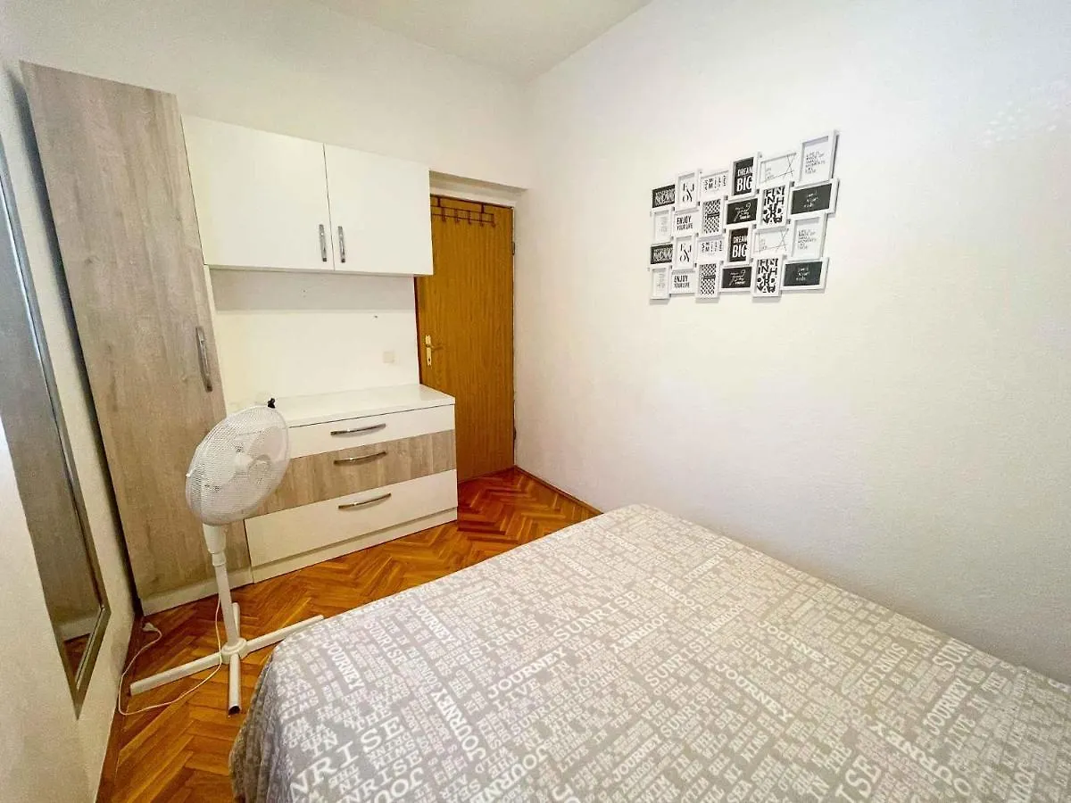 Apartment In Dramalj 42057